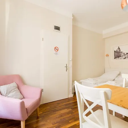 Vibrant Downtown Gem With Ac