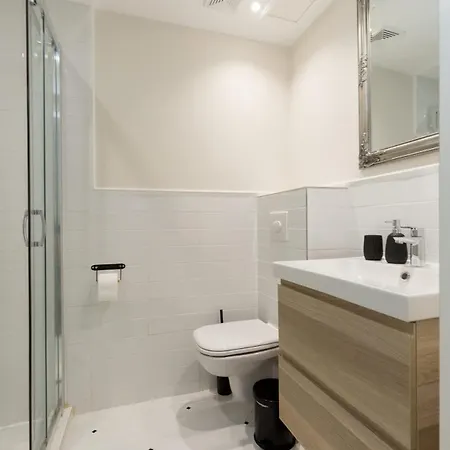 Lägenhet Vibrant Downtown Gem With Ac Budapest