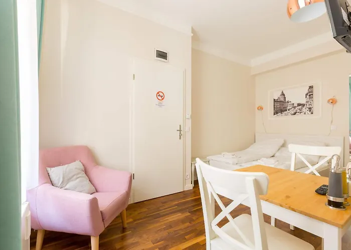 Vibrant Downtown Gem With Ac